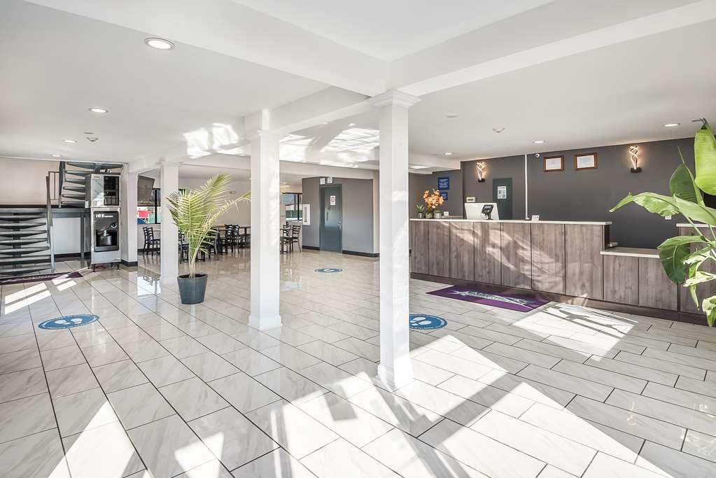 Americas Best Value Inn East Peoria Restoran gambar