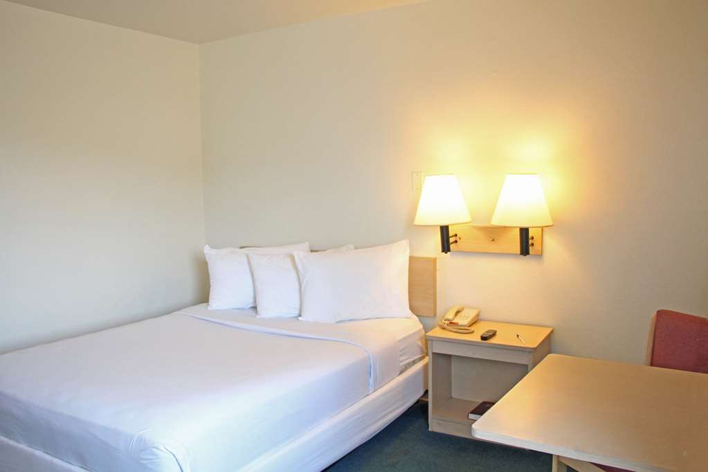 Americas Best Value Inn East Peoria Bilik gambar