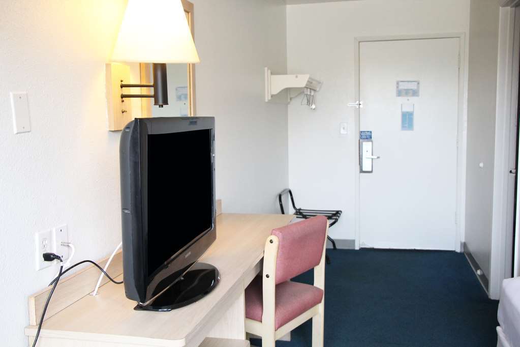 Americas Best Value Inn East Peoria Bilik gambar